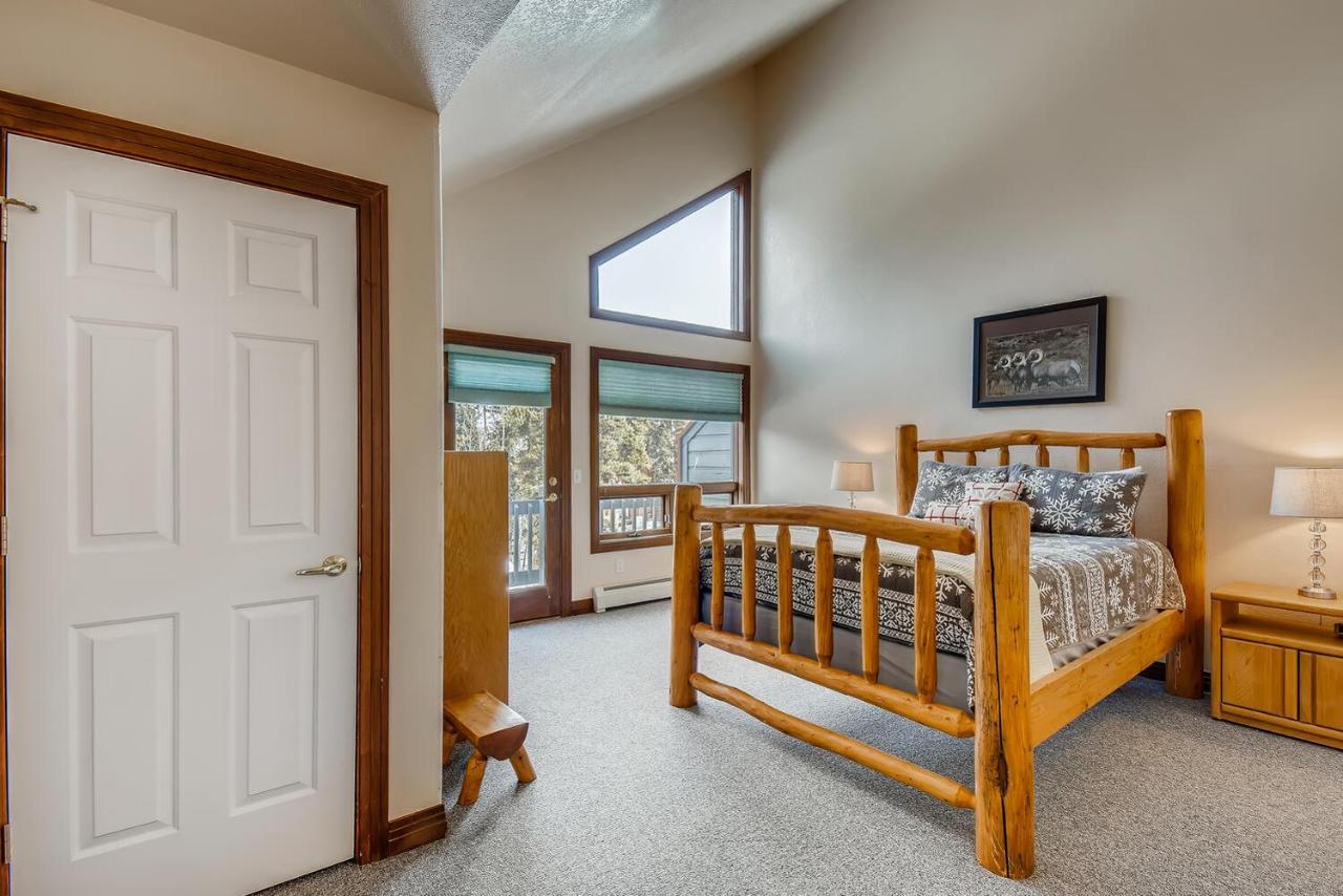 Pinecreek #F - 3 Bedroom - Close To Town - Shuttle To Slopes - Pool And Hot Tub Access Breckenridge Exteriör bild